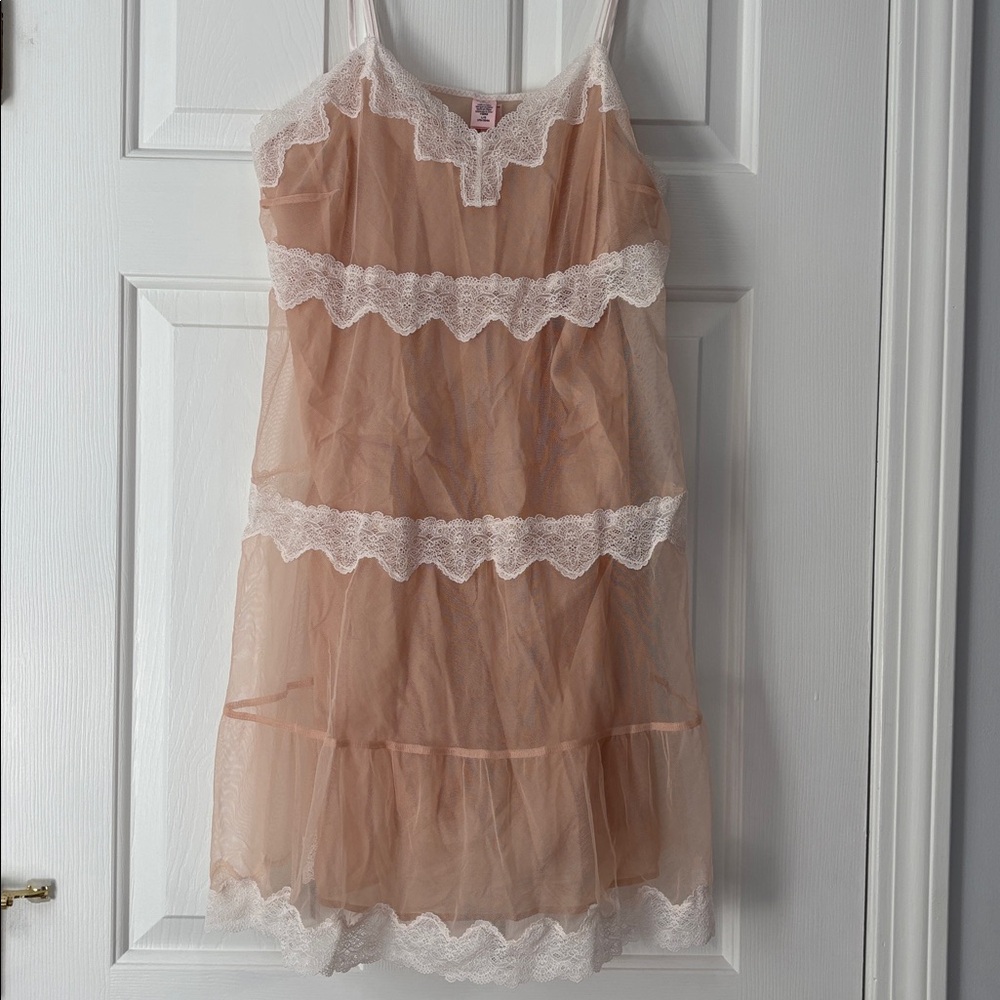 Victoria's Secret Peach and White Lingerie Set NWT Size L